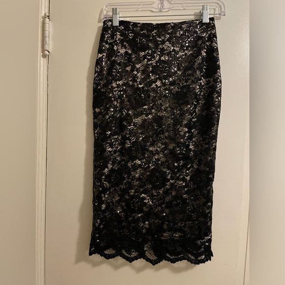 Wyatt Black Sequined Lace Fully Lined Midi Skirt Size 2 - Picture 1 of 11